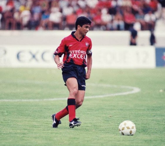 Revelado pelo Vitória, Bebeto também passou mais de uma vez pelo clube: em 1982, no início de carreira, em 1997 e em 2000. 