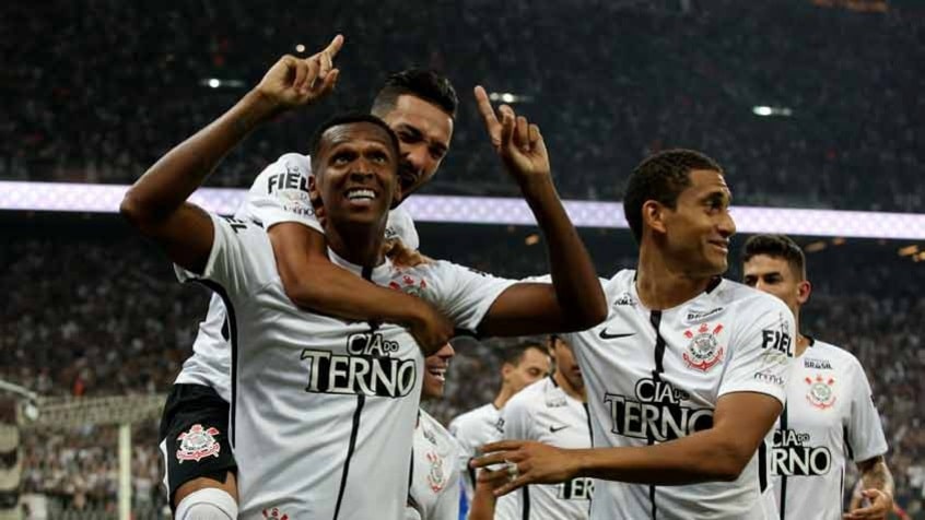 Em sua segunda passagem pelo Corinthians, em 2017, Jô foi muito feliz, conquistou dois títulos e marcou 25 gols ao longo da temporada. Para isso, porém, contou com a ajuda de alguns colegas, que lhe deram assistências. Confira os maiores garçons do centroavante naquele ano: