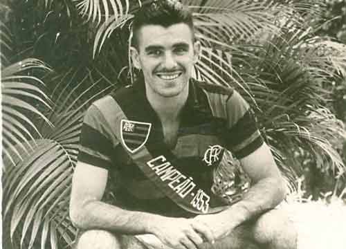 27/10/1956 - Flamengo 12 x 2 São Cristóvão - Gols do Flamengo: Evaristo de Macedo (4), Índio (4), Joel (2), Luis Roberto e Paulinho