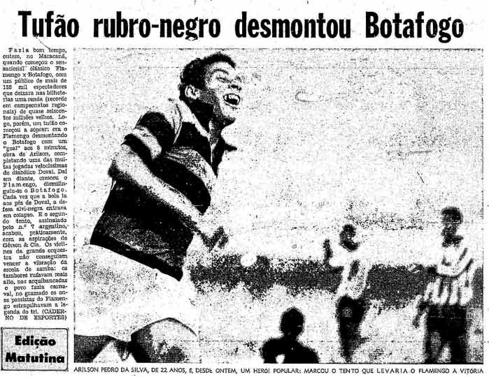4. Flamengo 2x1 Botafogo - 1/6/69 - Fim de jejum de quatro anos diante do rival e Urubu solto pela torcida rubro-negra no estádio.