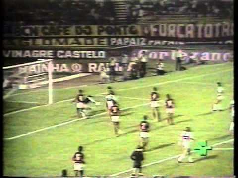 11. Flamengo 3x2 São Paulo - 20/1/82 - Primeiro jogo após a conquista do Mundial, com direito à virada memorável de Zico & Cia.