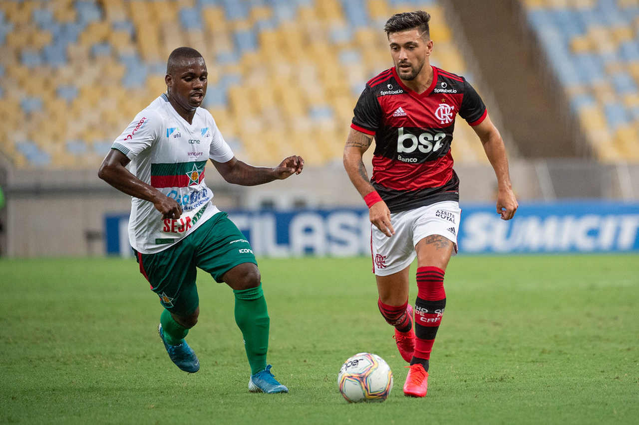 Flamengo 2x1 Portuguesa (3ª rodada da Taça Rio) - Escalação: César; Rafinha, Rodrigo Caio, Léo Pereira e Renê; Willian Arão (Lincoln), Diego (Vitinho), Everton Ribeiro e Arrascaeta; Bruno Henrique e Pedro (Michael). Gols: contra e Arrascaeta.