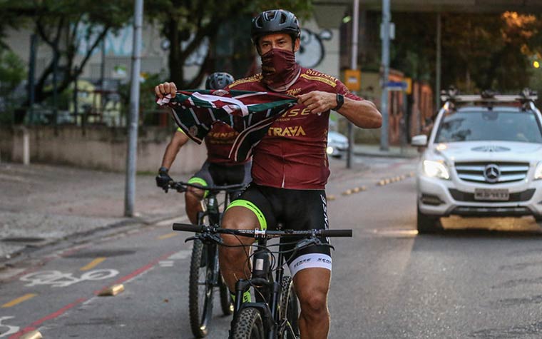 Fred chegou às Laranjeiras após completar desafio solidário de 600 km de bicicleta.