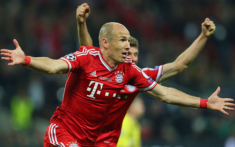 2012/13 -  O Bayern, com Robben (foto) voando, foi campeão com uma campanha fabulosa: 29 vitórias, 4 empates e 2 derrotas. Com 98 gols a favor e 18 contra. Com isso, fechou a campanha com 91 pontos, contra 66 do Borussia Dortmund (então bicampeão), 65 do Leverkusen e 55 do Schalke 04. Foi campeão quando ainda restavam oito rodadas para o término da liga.