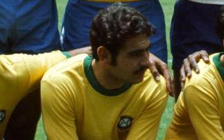 O ex-jogador de Corinthians e Fluminense disputou três Copas do Mundo, em 1970, 1974 e 1978. O ex-meia conquistou o título mundial no México.