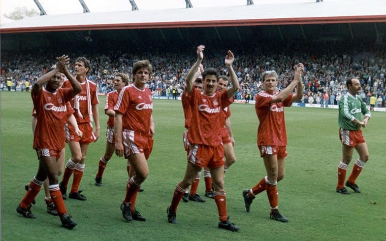 O Liverpool acabou com o jejum de 30 anos sem ganhar o Campeonato Inglês. A conquista de 89/90, inclusive, foi antes da criação da Premierie League (91/92) 