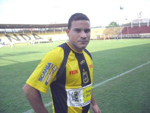 Gustavo Correia - estreou em 2004 - 8 jogos e 0 gols pelo Vasco - Atualmente sem clube, mas em 2018/2019 defendeu o Al Wast, de Omã.