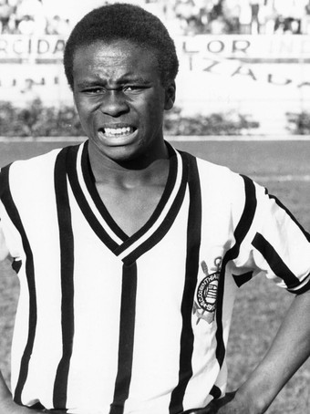 Wladimir defendeu o Corinthians de 1972 a 1985 e em 1987. O jogador conquistou oito títulos e marcou 32 gols pelo clube. 