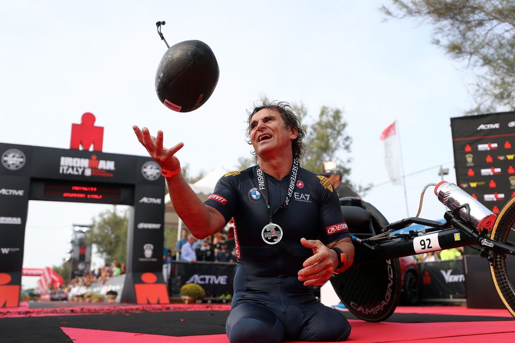 Aqui, Zanardi aparece em um treino do Club Paralímpico Italiano em 2018