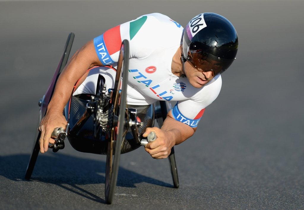 Sem participar de competições de carros, Zanardi passou a se dedicar a uma modalidade também atrelada à velocidade: a bicicleta de mão. E foi com ela que veio o ouro nas Paralimpíadas de 2012 