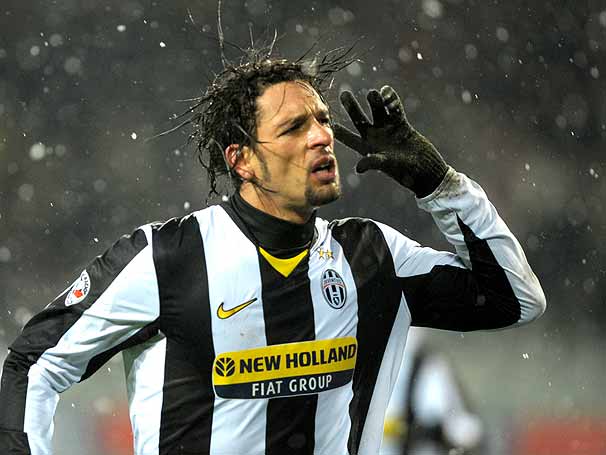 Amauri - atacante - 2008/2010 - 100 jogos e 24 gols - Clubes no Brasil: Santa Catarina