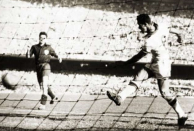 Construído especialmente para o Mundial daquele ano, o Maraca teve como primeiro jogo oficial a estreia da Seleção Brasileira na competição: 4 a 0 sobre o México. Ademir marcou duas vezes, e Jair Rosa Pinto e Baltazar completaram a goleada.