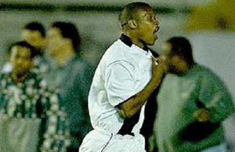 Cadu - estreou em 2002 - 80 jogos e 19 gols marcados pelo Vasco - Encerrou a carreira em 2016, na Cabofriense
