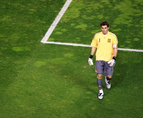 Casillas fez história também na seleção espanhola. Ele atuou desde as categorias de base, onde venceu o Mundial Sub-20 e as Eurocopas Sub-15 e Sub-17.