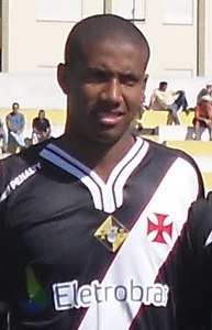Éder Santana - estreou em 2008 - 1 jogo e 0 gols pelo Vasco - Encerrou sua carreira em 2016, no São Cristóvão