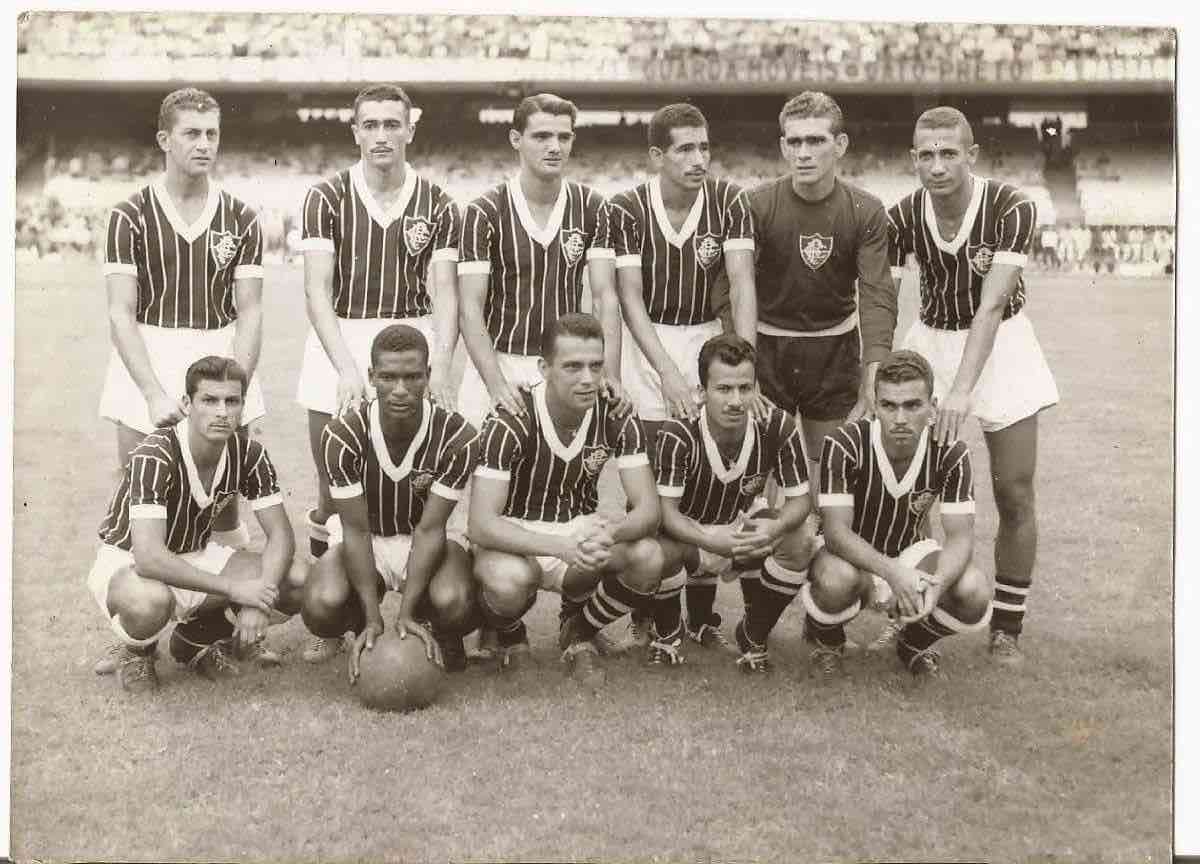 Fluminense 1 x 0 Flamengo - 14 de outubro de 1951: Foi o primeiro Fla-Flu da história do Maracanã e registrou um público de 109.212 torcedores, além das inúmeras pessoas que entraram com ingressos falsos. Orlando de Pingo de Ouro marcou o gol do jogo pela fase única daquele Campeonato carioca.