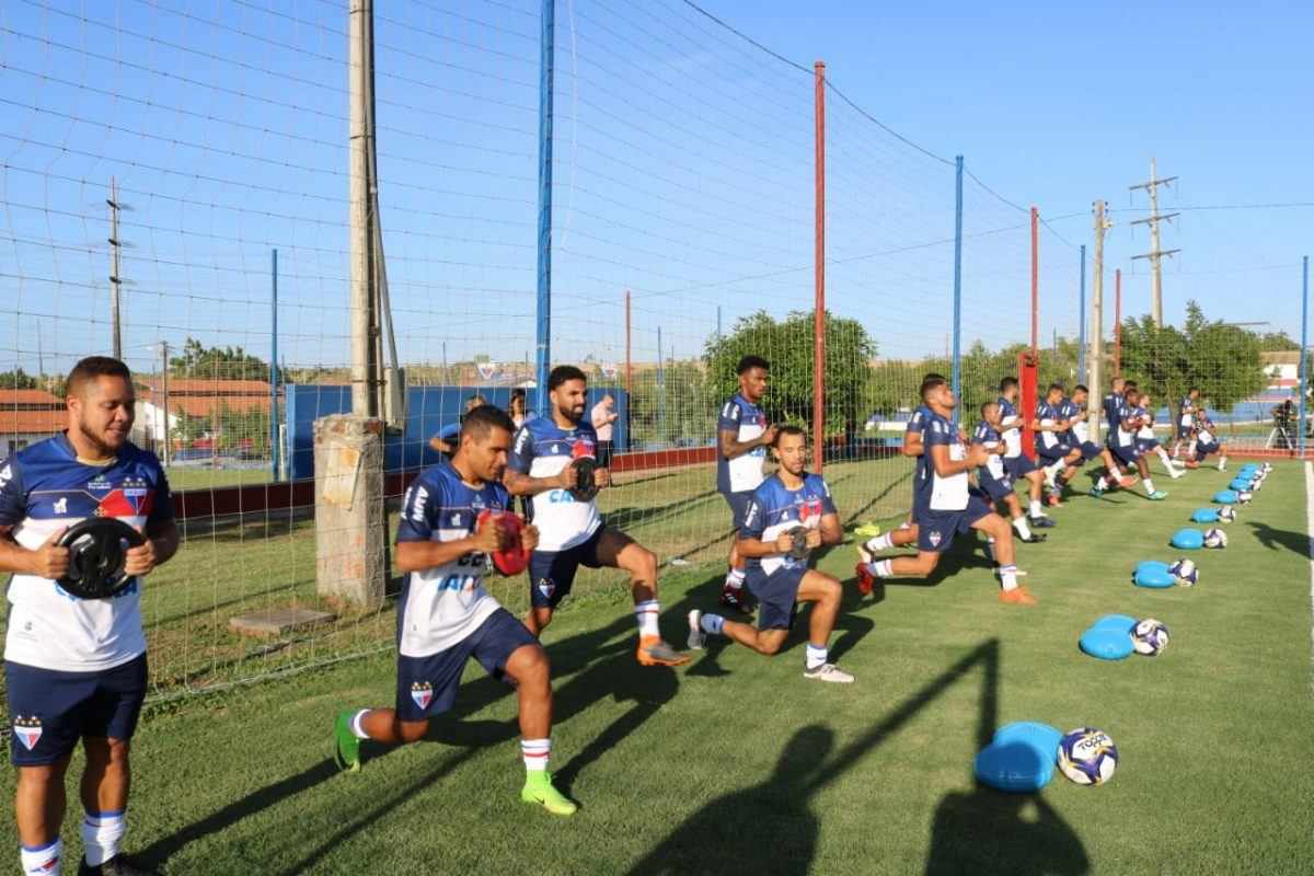 14° - Fortaleza - Segundo o 'O Povo', o Fortaleza teve apenas um caso de coronavírus no elenco, na primeira testagem da equipe. Em segundo teste realizado, os casos da doença foram zerados pelo Leão.