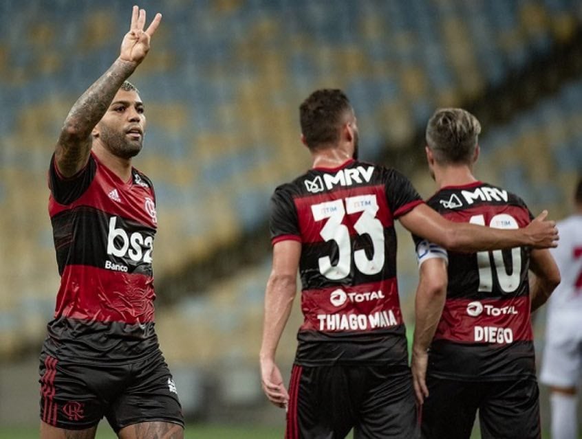 Gabigol marcou o primeiro hat-trick pelo Flamengo na vitória por 4 a 1 sobre a Cabofriense, pela primeira rodada da Taça Rio, em fevereiro.
