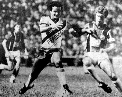 05/06/1983 - Vasco 4x1 Udinese-ITA - Gols do Vasco: Marquinho Carioca (foto) (2), Jussiê e Galvão