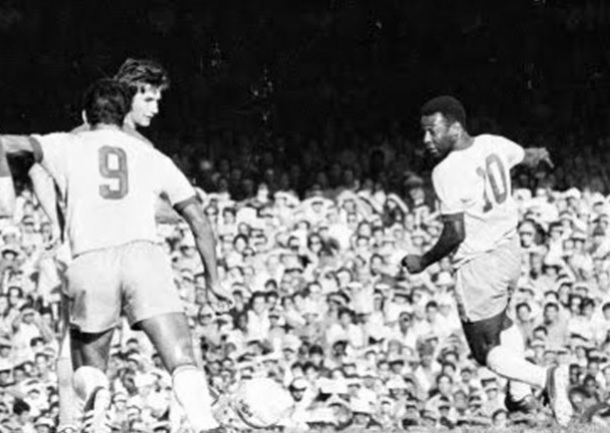 O Maracanã foi escolhido para ser o palco de despedida de Pelé na Seleção Brasileira. Ao lado de outros tricampeões do mundo, o Brasil empatou em 2 a 2 com a Iugoslávia (Gerson e Rivellino fizeram os gols canarinhos) em 18 de julho de 1971.