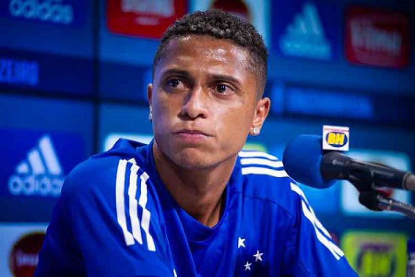 ESQUENTOU - O Cruzeiro está encaminhando o empréstimo do lateral-esquerdo Rafael Santos, de 22 anos, para a Chapecoense. O time mineiro vai ceder o jovem atleta até metade de 2021.  O acordo entre os clubes está acertado, falta do apenas Rafael passar por exames médicos. 