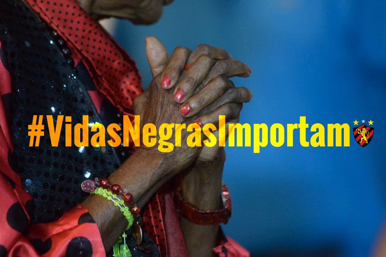 O Sport não só publicou uma imagem com a hashtag dos protestos, como também um vídeo no qual há momentos racistas no futebol e uma lista de expressões racistas utilizadas até os dias de hoje, como ‘lista negra’, ‘a coisa está preta’, entre outros.