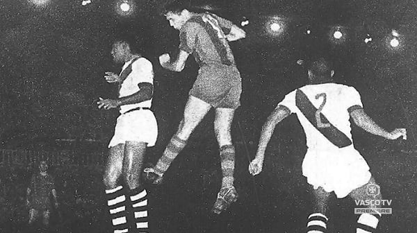 Em 23 de junho de 1957 o Vasco goleou o Barcelona na Espanha por 7 a 2. Essa, porém, não é a única goleada vascaína sobre equipes da Europa. Outros grandes clubes do Velho Continente também já sofreram com os cruz-maltinos. Confira na galeria!