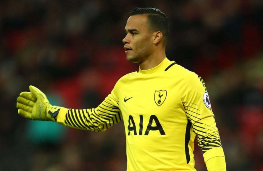 FECHADO - Outro atleta que renovou com o Tottenham até o final da temporada foi o goleiro holandês Vorm. Ele também tinha contrato até o final de junho com os Spurs, mas decidiu permanecer.