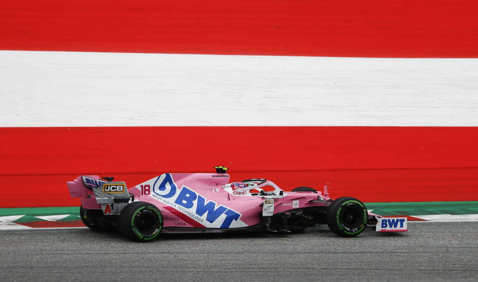 Lance Stroll teve uma volta cancelada no TL2 por sair da pista