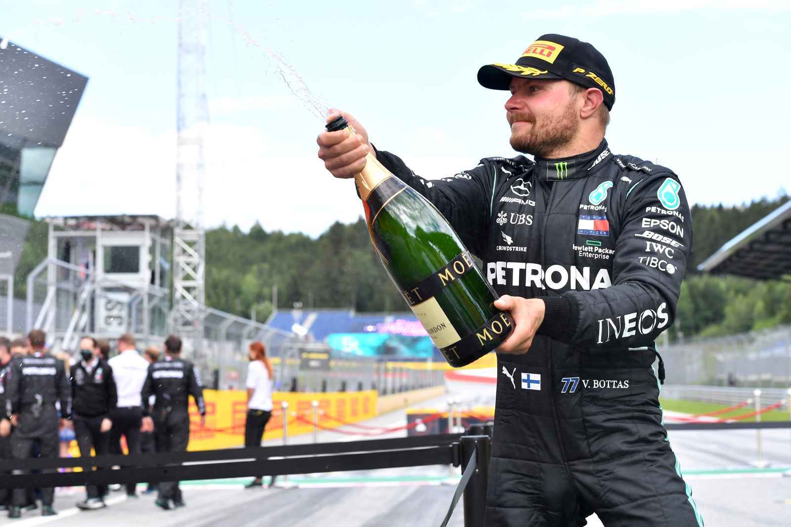 Valtteri Bottas ainda não renovou com a Mercedes, mas os boatos indicam a continuidade do finlandês 