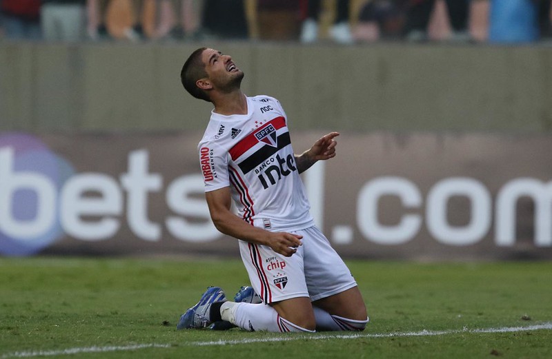PATO - OESTE 0 X 4 SÃO PAULO - Após mais de seis meses sem marcar um gol, atacante fez o primeiro dele em 2020 na Arena Barueri. Foi aí que começou a brincadeira do "Pato careca".