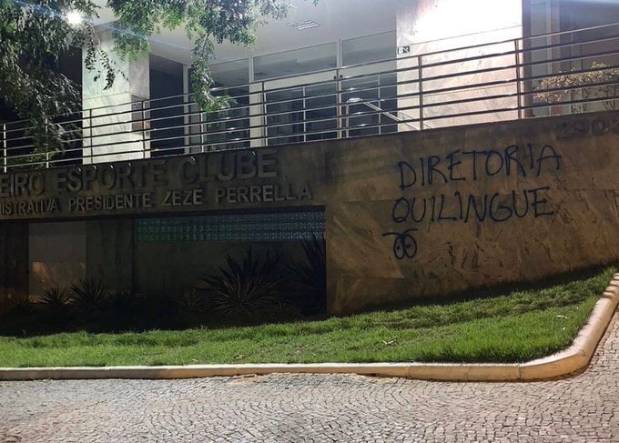 Dias depois, cruzeirenses voltaram a usar termo pouco usual chamando a diretoria de 'quilingue' (cultura da corrupção, desonestidade - 26/11/19)