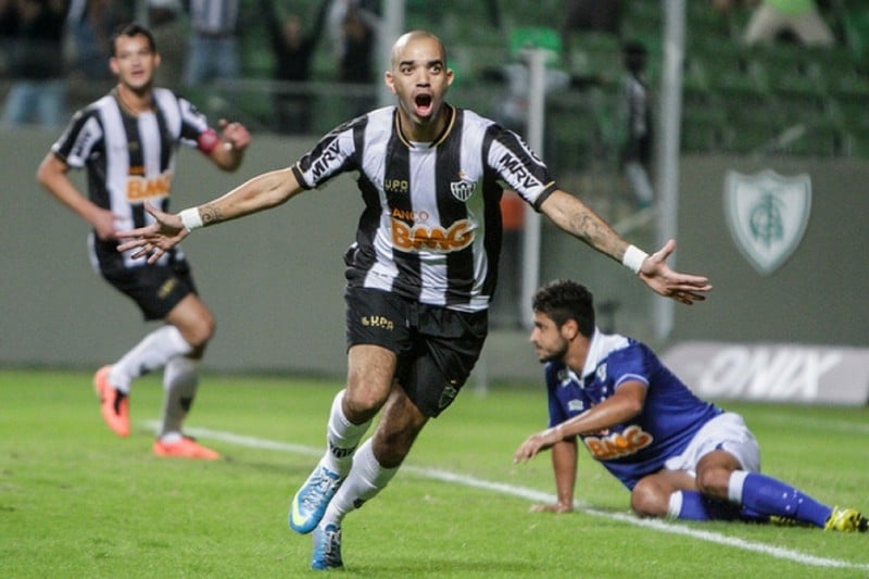 Diego Tardelli - 35 anos - Clube atual: Atlético Mineiro (Grupo H)