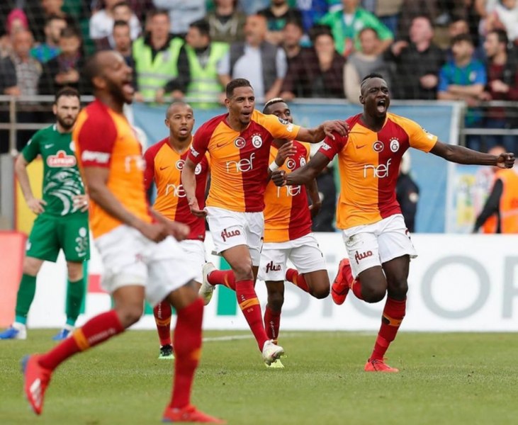 Turquia - Galatasaray – 22 títulos.