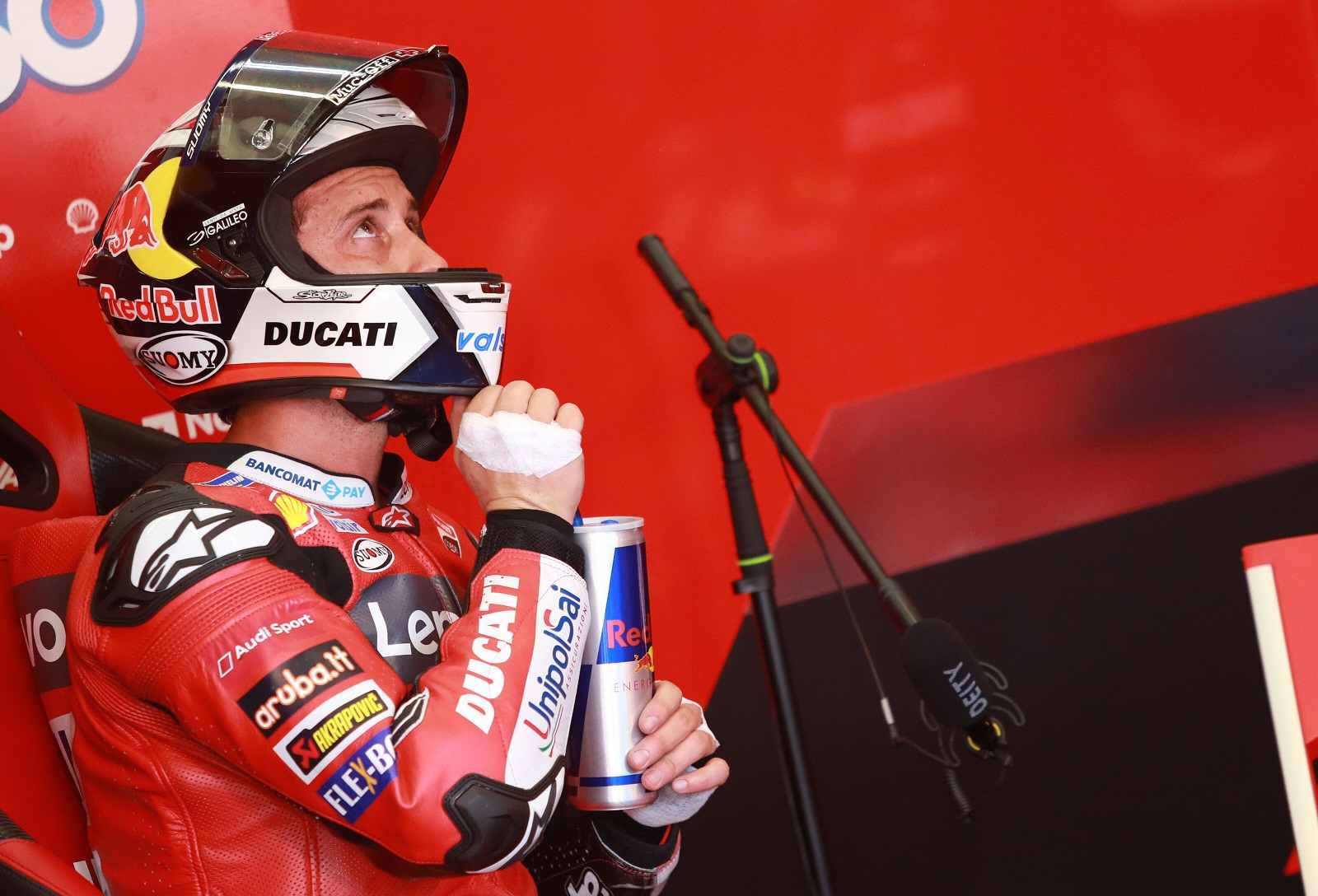 Andrea Dovizioso sai em 14º após não conseguir passar ao Q2