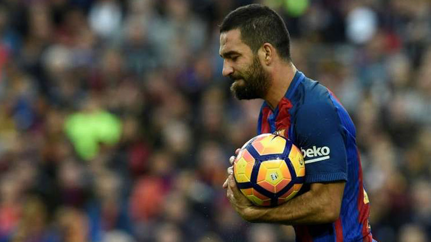 Arda Turan - Votou em: Lionel Messi