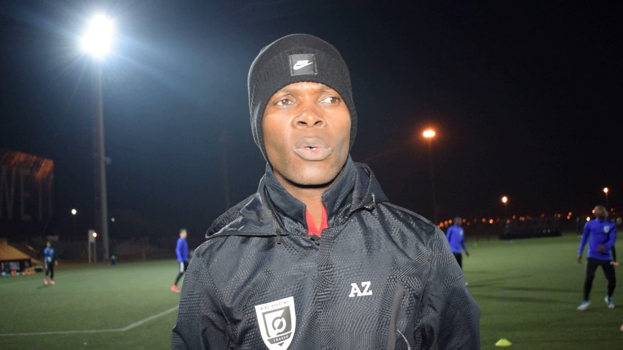 O atacante Arthur Zwane, da África do Sul, foi mais um africano a passar pelo Peixe, entre 1995 e 1996, onde foi companheiro de Nagoli