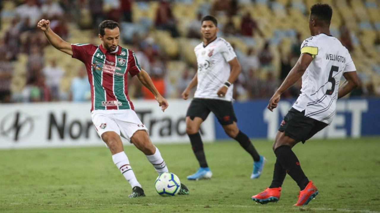 5ª rodada - Athletico-PR x Fluminense - Na Arena da Baixada, os direitos de imagem ficariam ligados à Turner, mesmo com o Fluminense tendo vínculo com a Rede Globo.