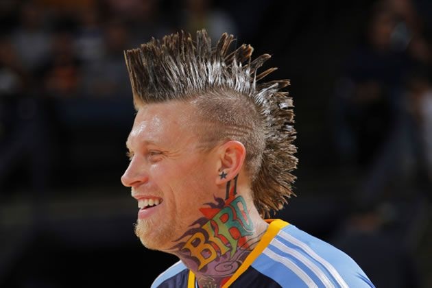 Chris Andersen- Suspenso por utilizar substância proibida por dois anos, ele conseguiu diminuir a punição para pouco mais de uma temporada. Depois, por pouco, não entrou em uma fria por vídeos com pedofilia, mas tratava-se de um homônimo. Menos mal