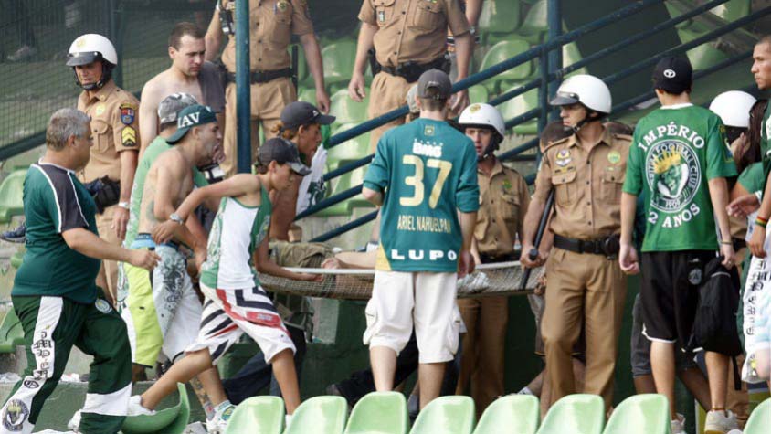 Coritiba - Campeão em 85, o Coxa tem cinco rebaixamentos à segunda divisão: 1989, 1993, 2005, 2009 e 2017.