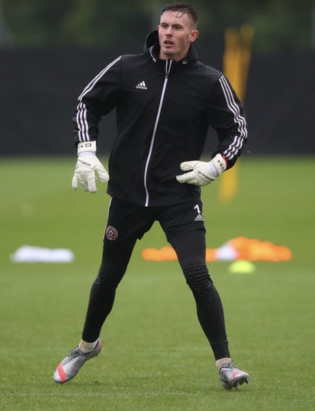 ESQUENTOU - Dean Henderson, goleiro do Manchester United que esteve emprestado ao Sheffield United na última temporada, deu um ultimato ao técnico Solskjaer e disse que ou volta para ser titular do gol dos Red Devils ou prefere ser vendido, de acordo com o “The Sun”. O inglês, que planeja jogar a próxima Eurocopa, não quer disputar posição com o De Gea.