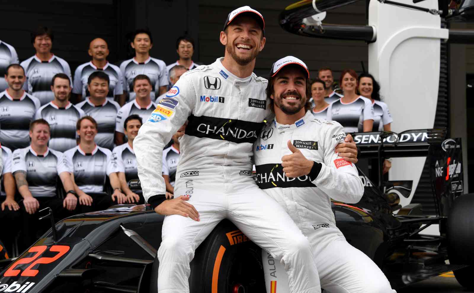 Em 2015, Alonso assinou com a McLaren para uma segunda passagem pelo time