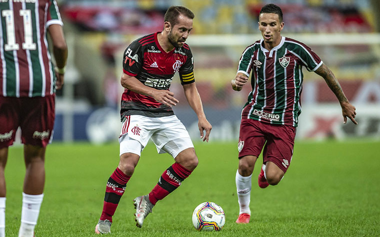 FLAMENGO 1x0 FLUMINENSE - O último ato de Jorge Jesus como técnico do Flamengo foi com um título. Após o 2 a 1 sobre o Fluminense no jogo de ida, os rubro-negros levaram o Estadual batendo por 1 a 0 o Flu, com gol de Vitinho.