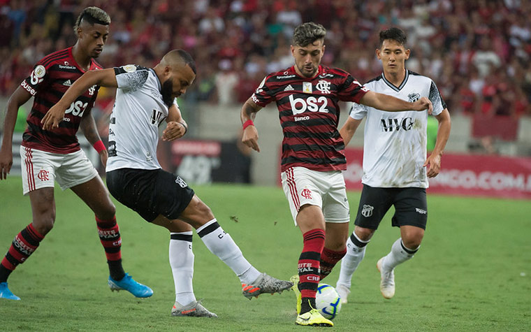 FLAMENGO 4x1 CEARÁ - No reencontro com a torcida após as conquistas da Copa Libertadores e do Brasileiro, o Rubro-Negro até se assustou com um gol de Thiago Galhardo. Mas novamente deslanchou e levou a Nação ao delírio com uma goleada por 4 a 1.