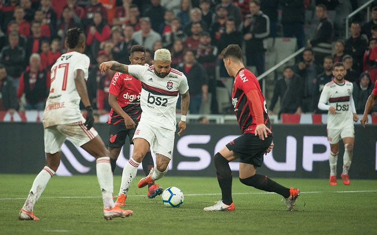 O Athletico é outro time que já tomou quatro gols de Gabriel Barbosa pelo Flamengo.