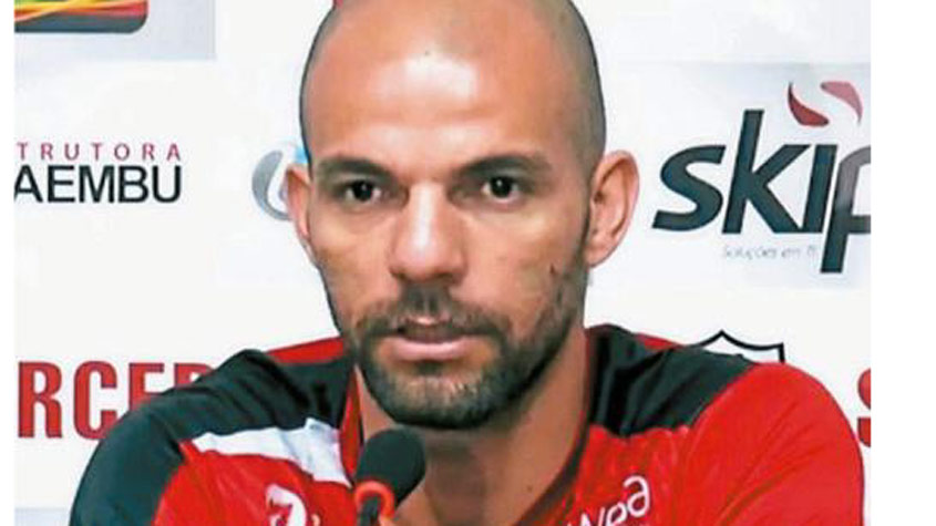 GLADSTONE - O zagueiro campeão brasileiro pelo Cruzeiro, em 2003, assinou com o Betim para a disputa do Módulo 2 do Campeonato Mineiro em 2020. Antes, embora no mesmo ano, havia conquistado também a Copa do Brasil, sob o comando de Vanderlei Luxemburgo. Em 2019, defendeu o Votuporanguense na Copa Paulista.