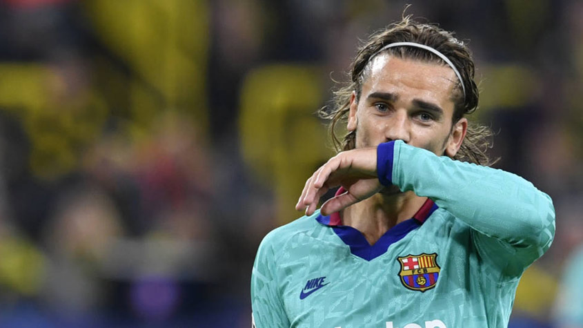 MORNO - A situação de Griezmann no Barcelona não é nada boa. O técnico dos catalães, Quique Séttien, criticou o jogador francês após ao empate diante do Atlético de Madrid. O pai e o irmão do jogador usaram as redes sociais para criticar o comandante. Fato é que os dias do francês no Barça parecem estar contados.