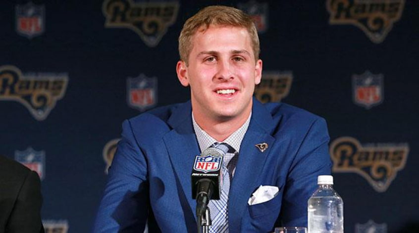 14 – Jared Goff, quarterback do Los Angeles Rams, vem depois, com 49 milhões de dólares (R$ 262,5 milhões).