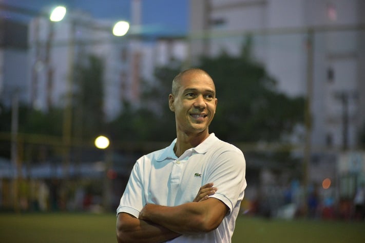Jean - zagueiro - 40 anos - aposentado, encerrou sua carreira no São José-SP, em 2014 e atualmente tem escolinhas de futebol na Bahia.