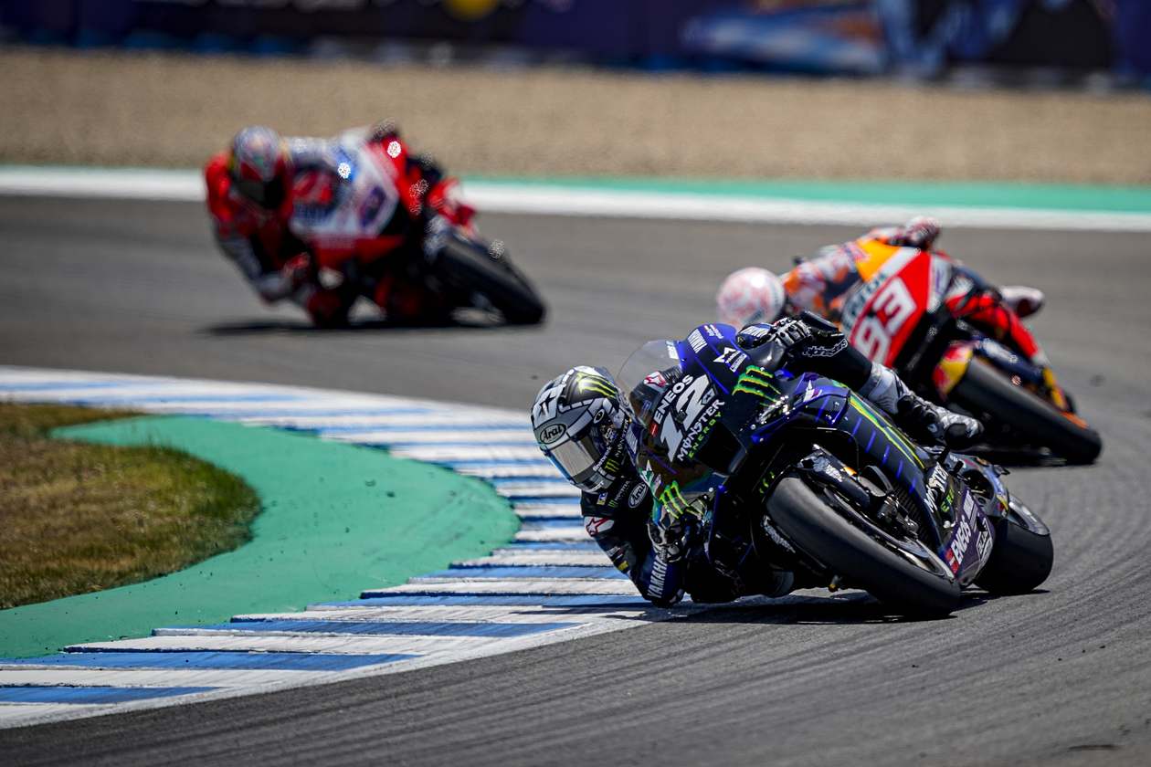 O espanhol da Yamaha ficou na frente durante a primeira parte da prova (Foto: Yamaha)